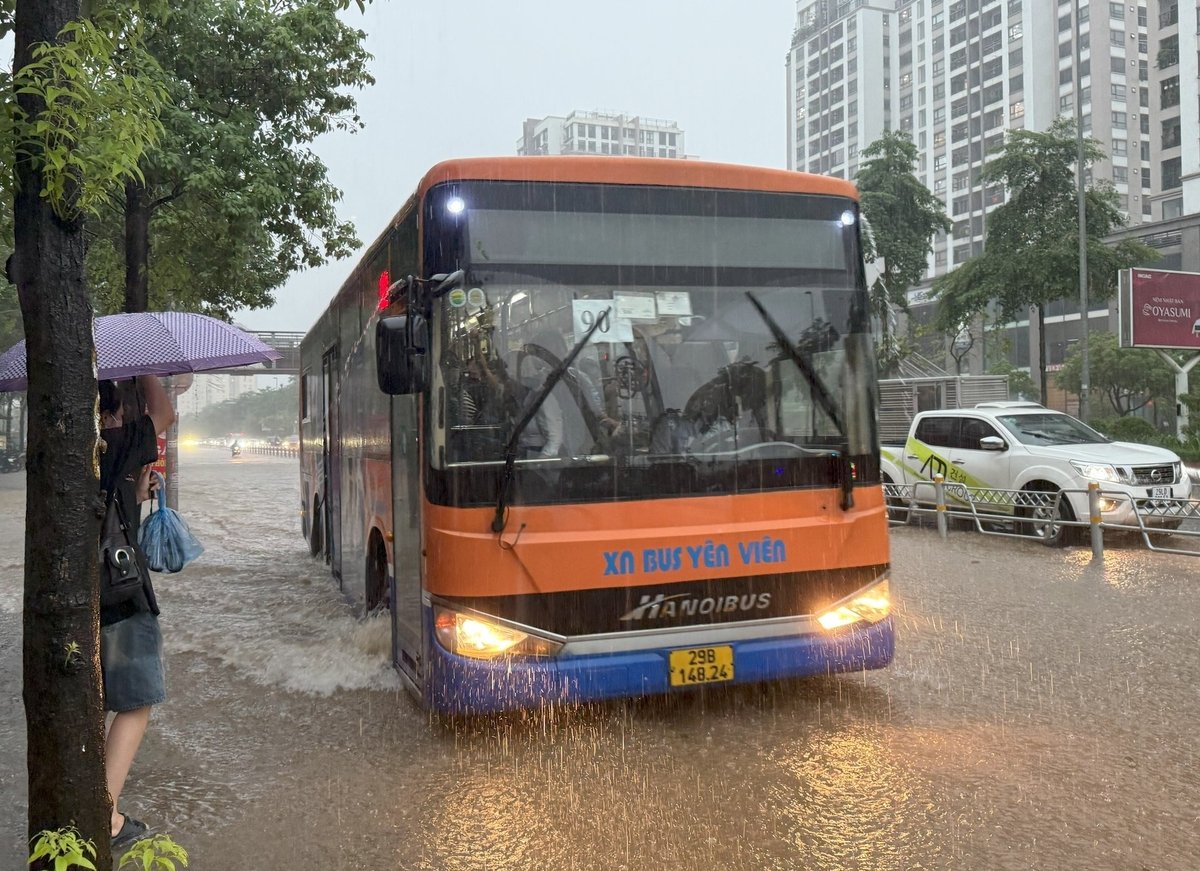 Mưa lớn ở Hà Nội chưa vượt mức lịch sử năm 2008 