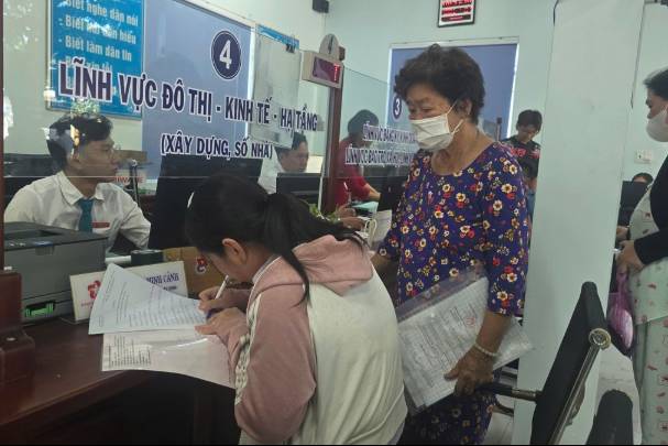 Giải quyết thủ tục hành chính về đất đai: Không để gián đoạn trong giai đoạn sắp xếp
