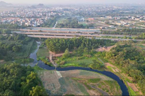 Hà Nội sẽ xây dựng cơ sở dữ liệu quản lý các nguồn thải ra sông