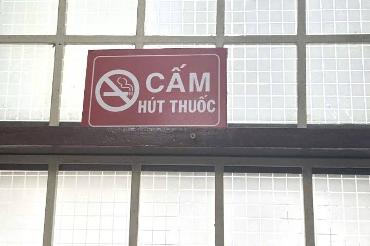 Phòng chống tác hại thuốc lá được đưa vào tiêu chí thi đua của cán bộ