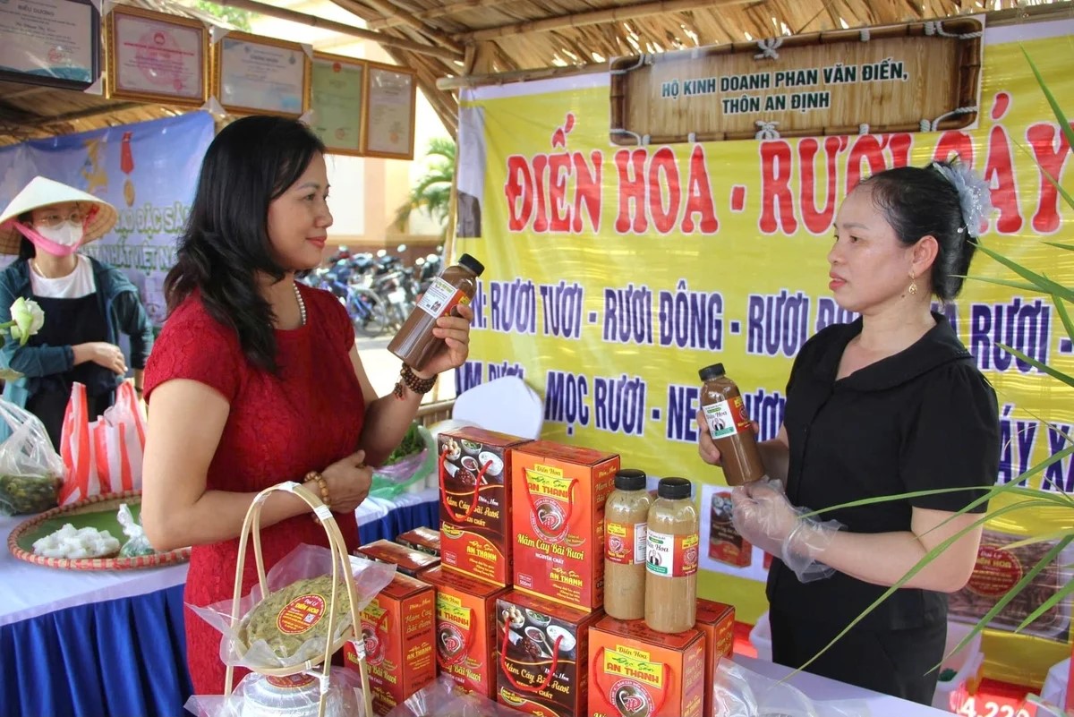 Ngày hội lúa rươi hữu cơ tôn vinh nông nghiệp sinh thái bền vững
