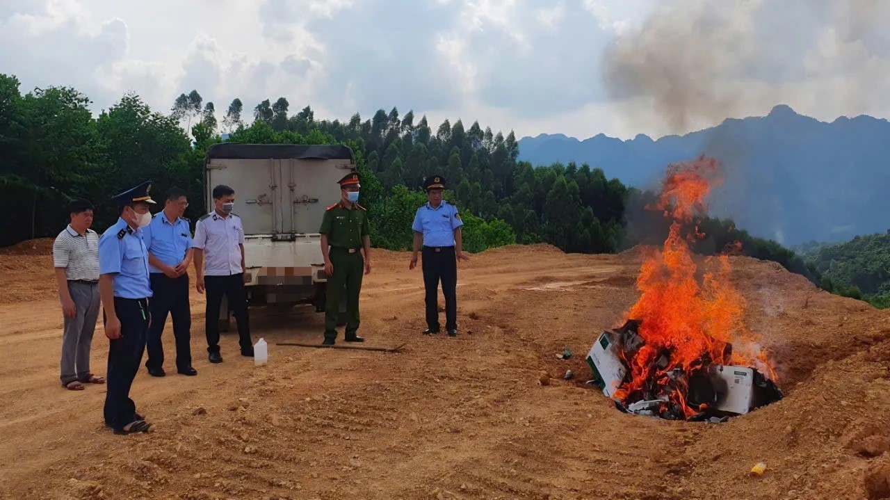 Xử lý nghiêm hành vi buôn bán thuốc thú y trái phép trên mạng 