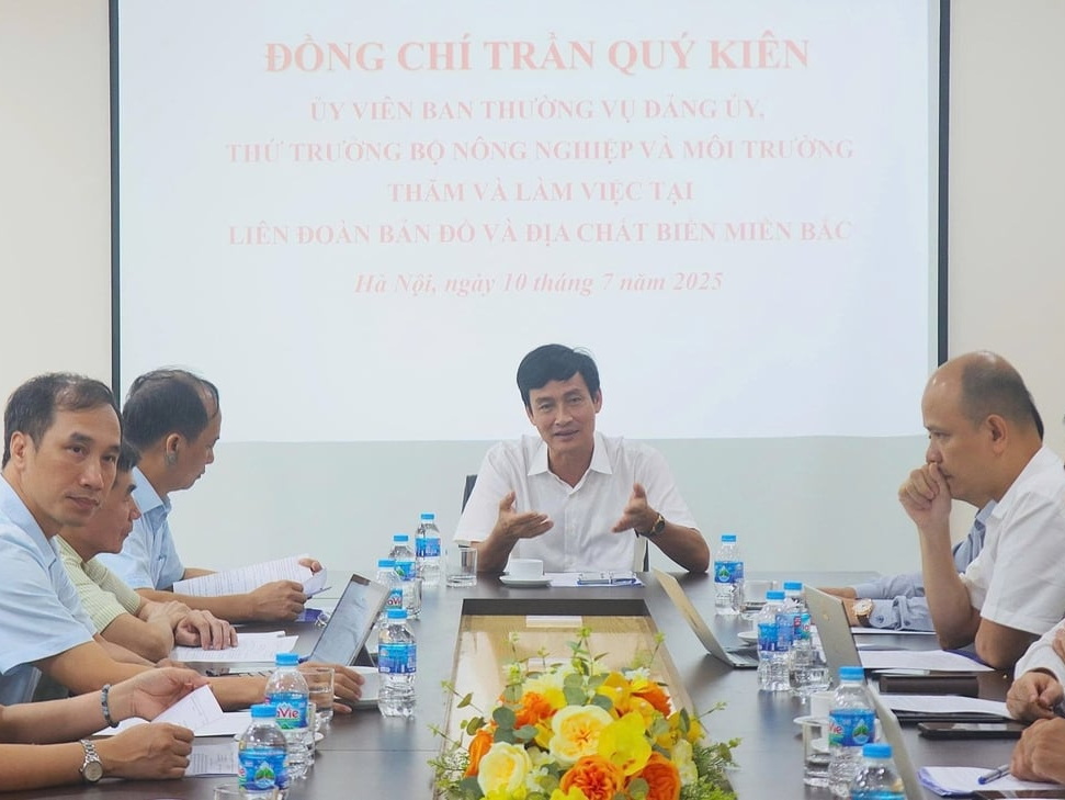 Tập trung điều tra địa chất và khoáng sản biển