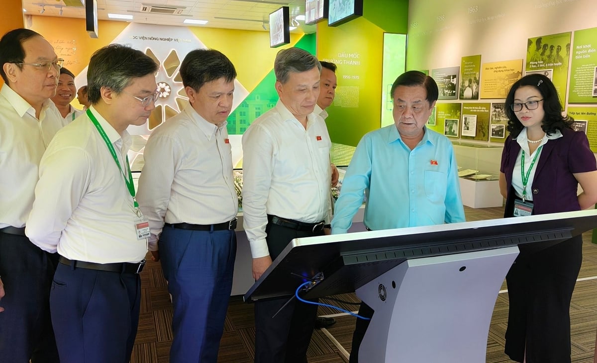 Hoàn thiện chính sách môi trường từ chuyển đổi xanh