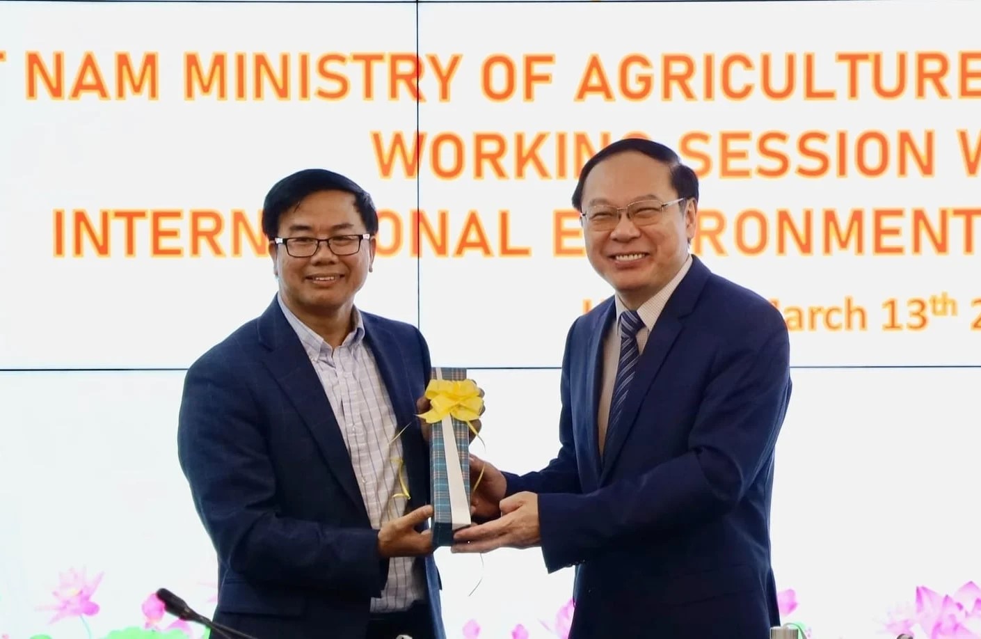 Mở rộng mạng lưới tri thức quốc tế để giải quyết bài toán môi trường