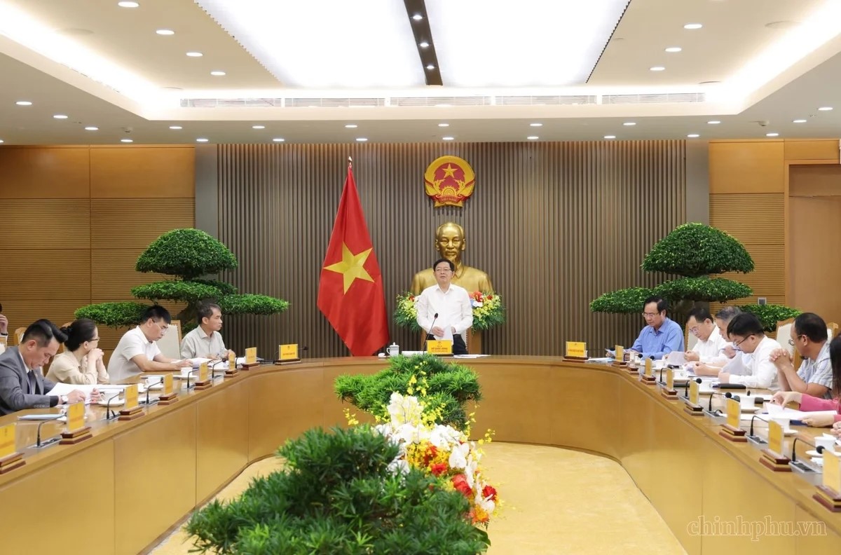 Tháo gỡ thực chất vướng mắc đất đai, khoáng sản, nguồn vật liệu