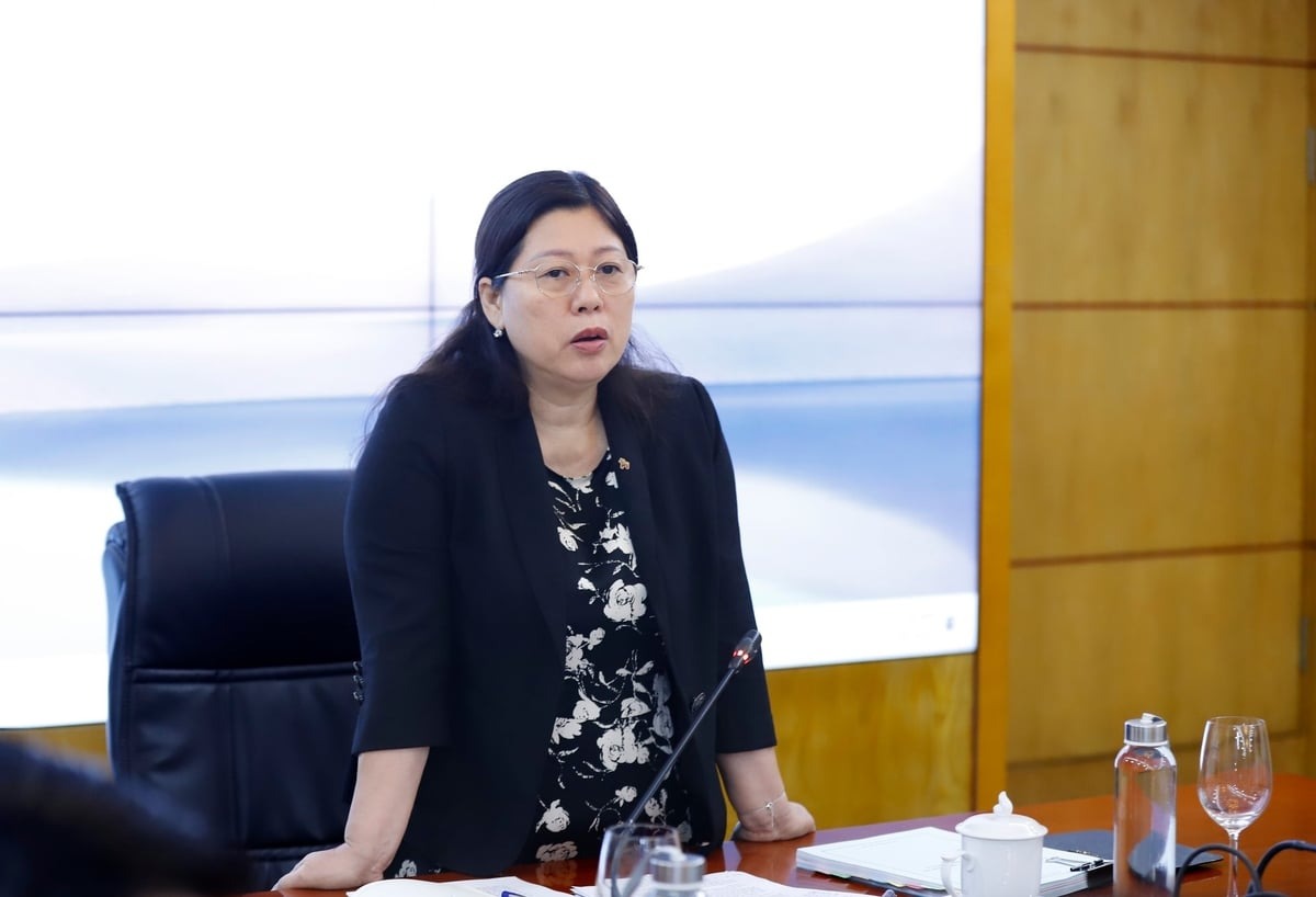 Thứ trưởng Nguyễn Thị Phương Hoa yêu cầu rà soát toàn diện nội dung chất vấn
